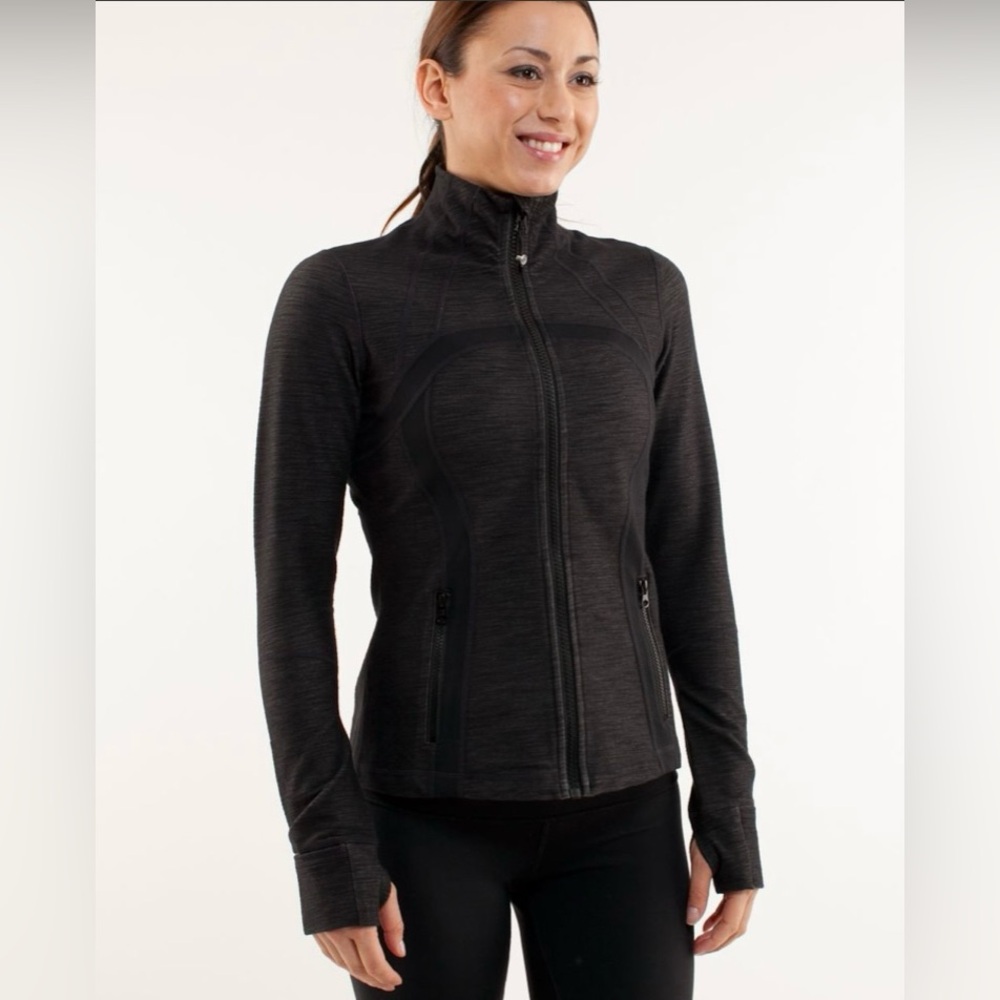 Lululemon Define Jacket Black Slub Denim size 6
Yoga Wear Full Zip Sweater small